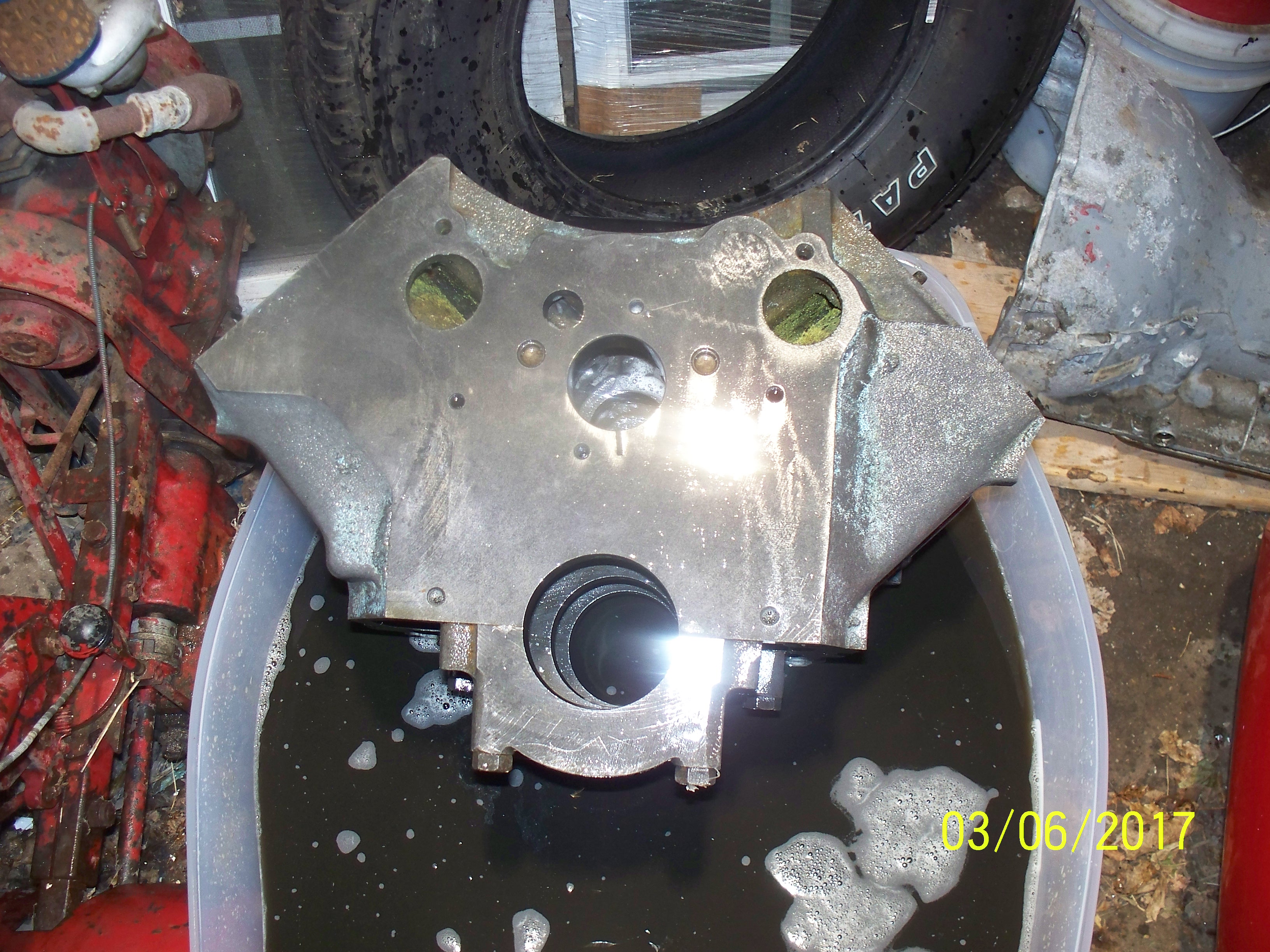 1961 Pontiac 425 A Trophy 389 ci 4-Bolt Main Block Cleaned Up with Evapo Rust Remover